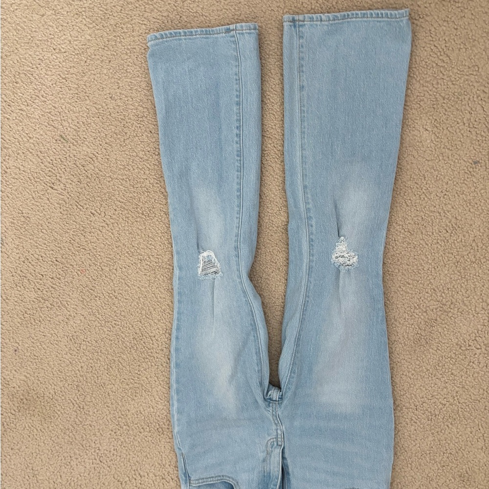 Light Blue Distressed jeans - Picture 4 of 4
